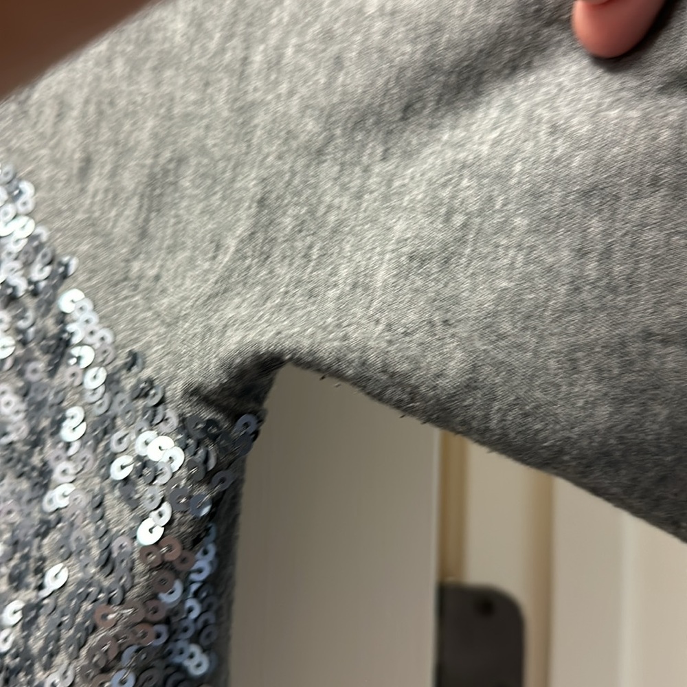 Old Navy sequin top - Picture 4 of 6